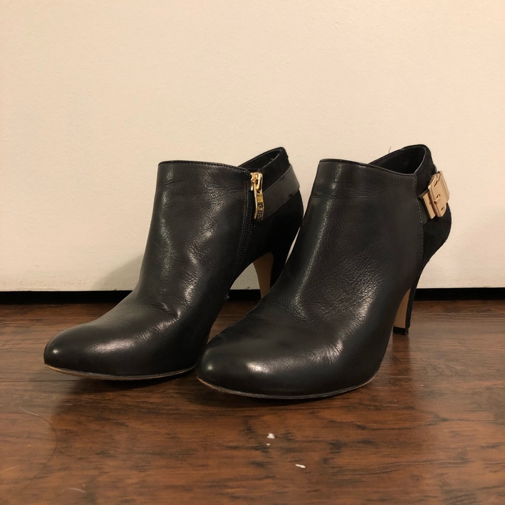 Black go to ankle heeled boots